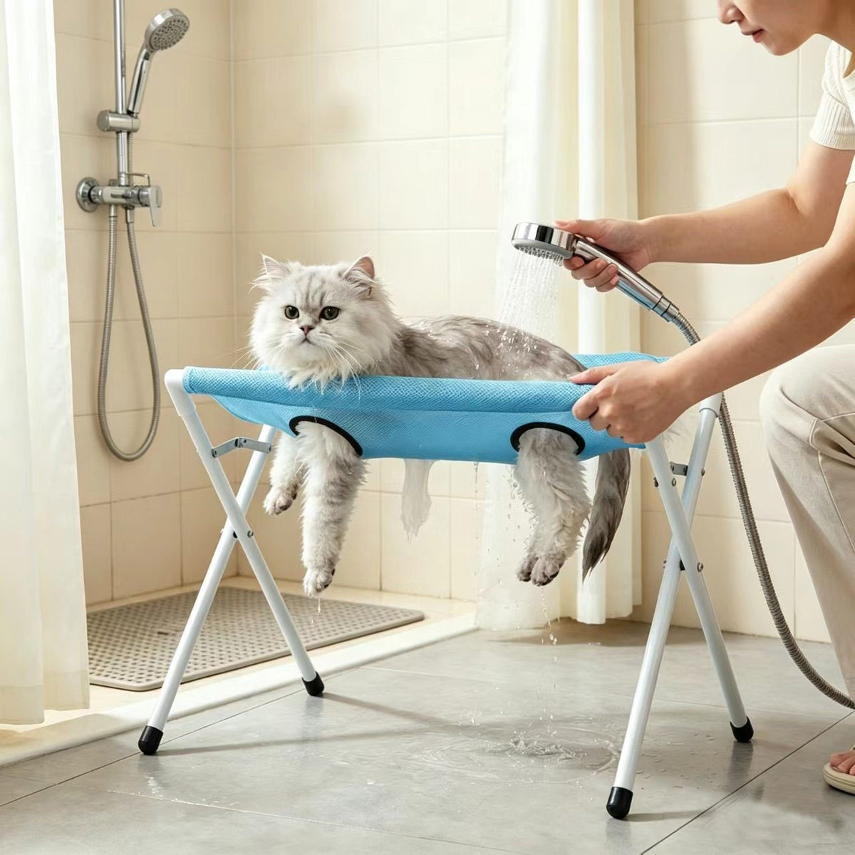 Close-up of adjustable bracket on the pet bathing stand